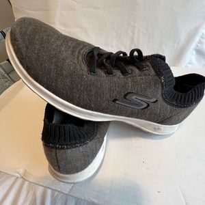 Skecher- sneaker- dark gray- size 6- super light slip on